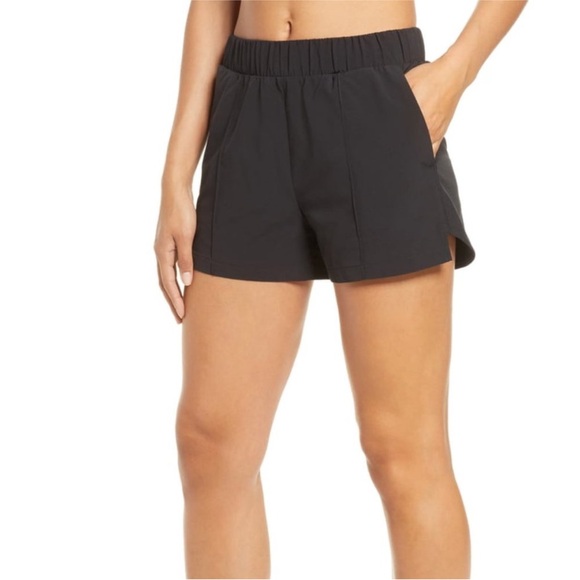 Zella Taylor Getaway High Waist Shorts - Black - Picture 1 of 6